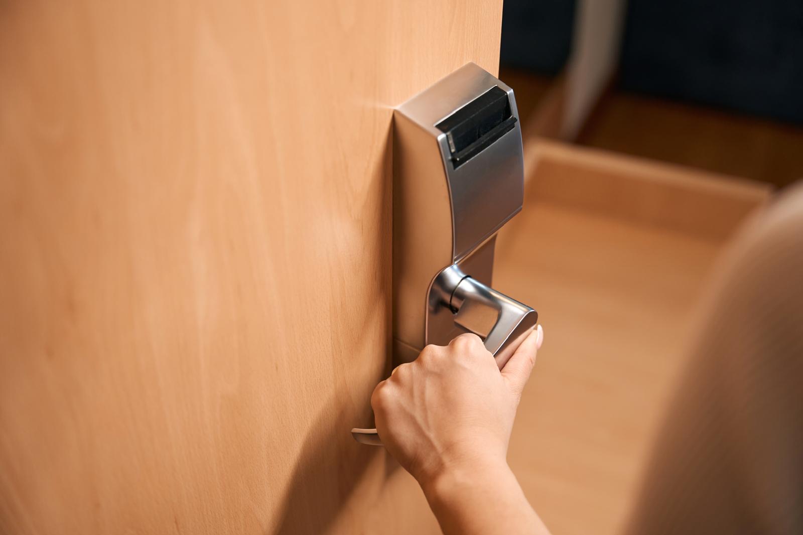 Commercial Door Lock Problems? 7 Signs You Need a Locksmith
