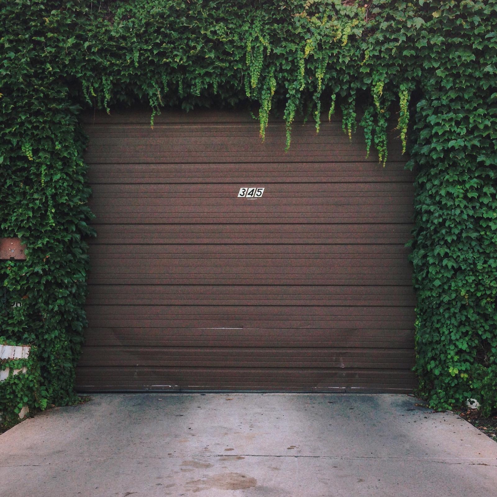 Garage Door Repair: 7 Signs Your Garage Door Needs Professional Service